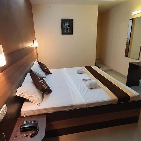 Hotel S4 Residency Chennai Exterior foto