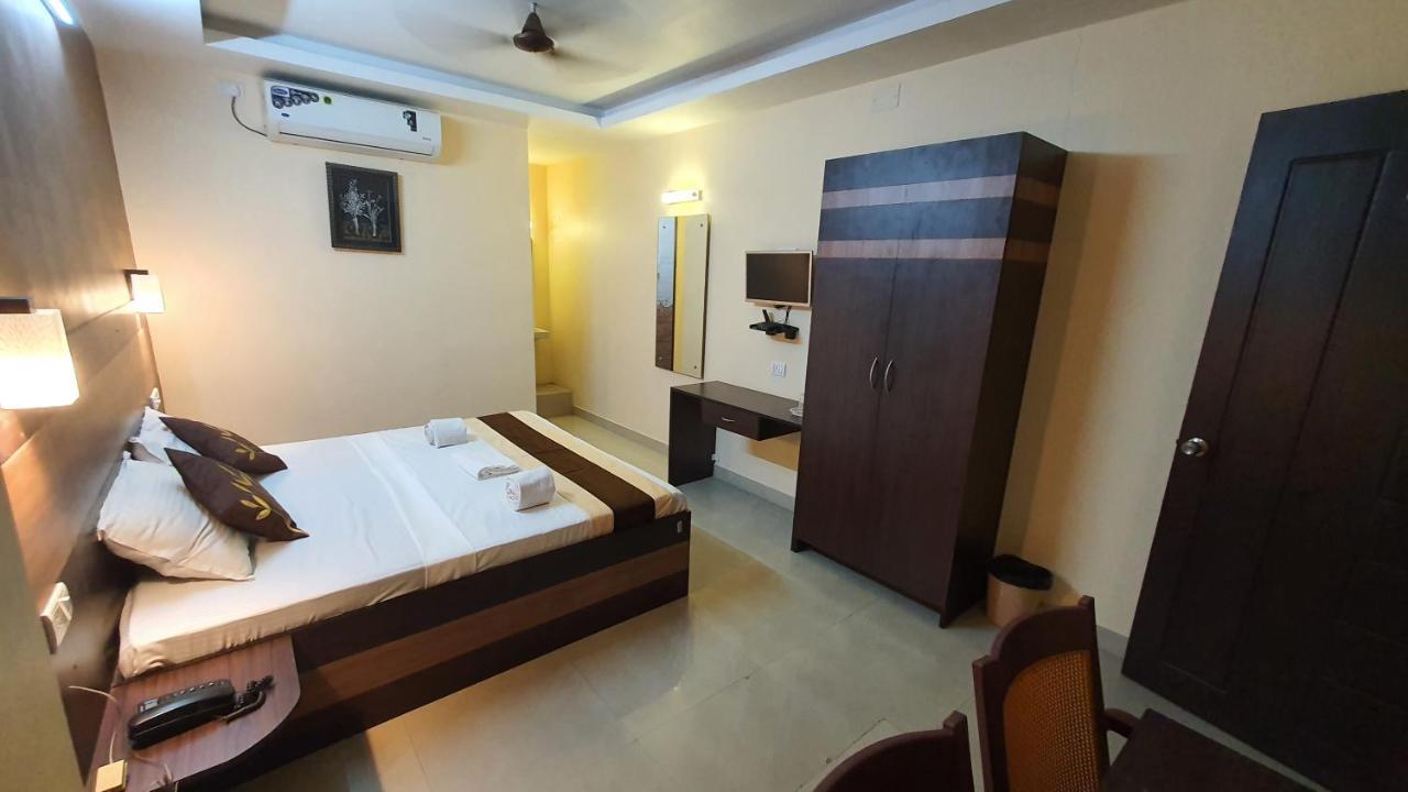 Hotel S4 Residency Chennai Exterior foto