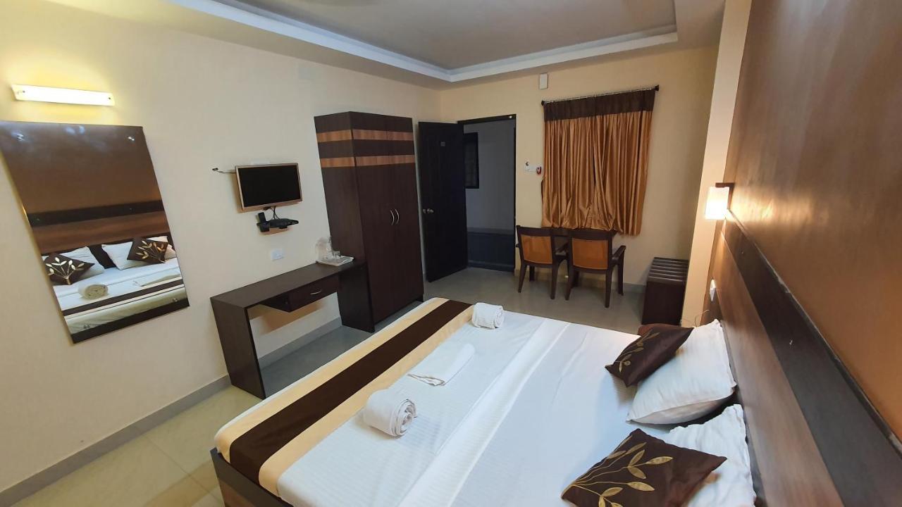 Hotel S4 Residency Chennai Exterior foto