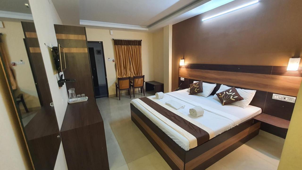 Hotel S4 Residency Chennai Exterior foto